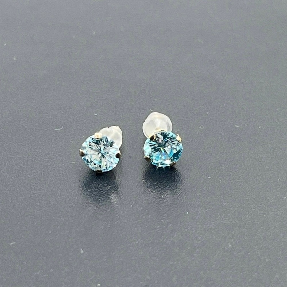 Jacmel JCM 10k Yellow Gold 6mm Blue Cz Prong Set Stud Birthstone Earrings